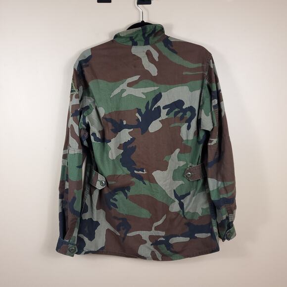 Army Combat Coat in Woodland Camo Size Small - Picture 7 of 11